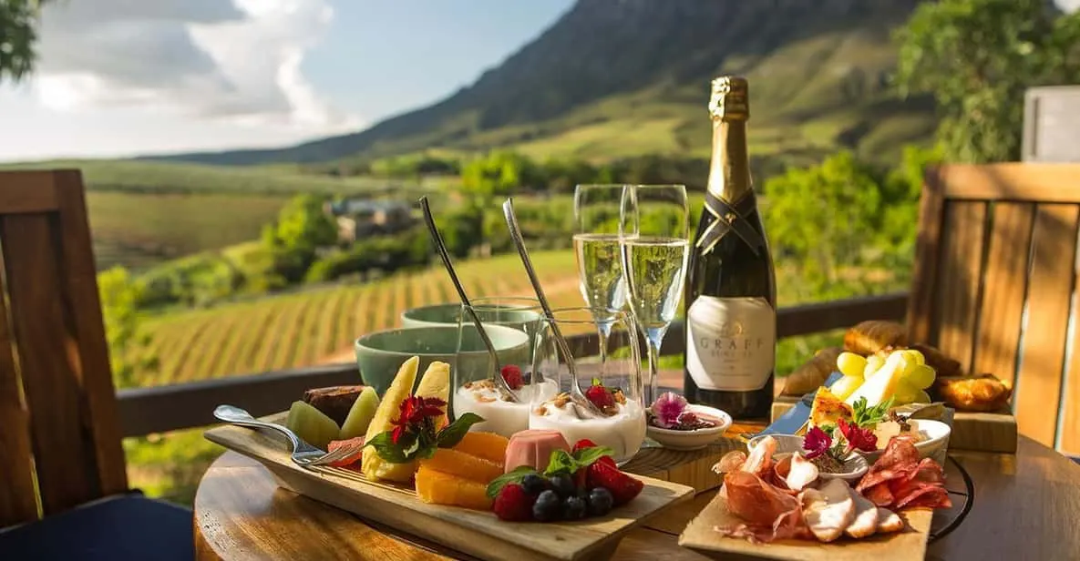 Degustação de queijos e vinhos